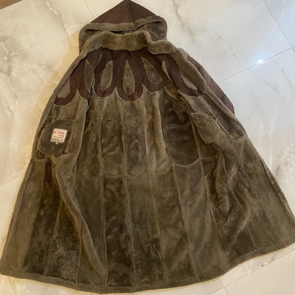 Shearling coat - Picture 2 of 5